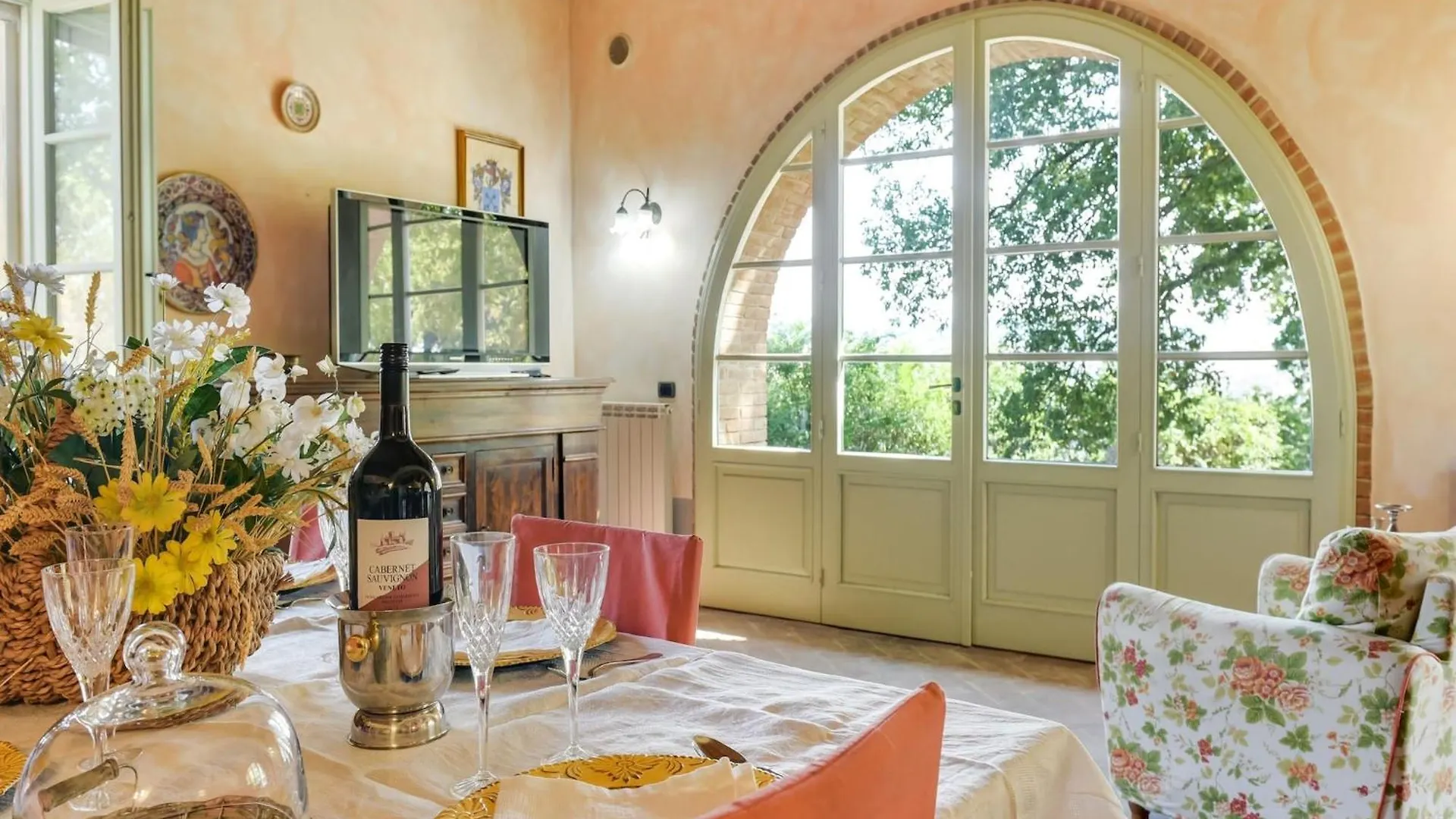 Holiday home Comfortable Apartment With Stunning Views Near Hot Springs