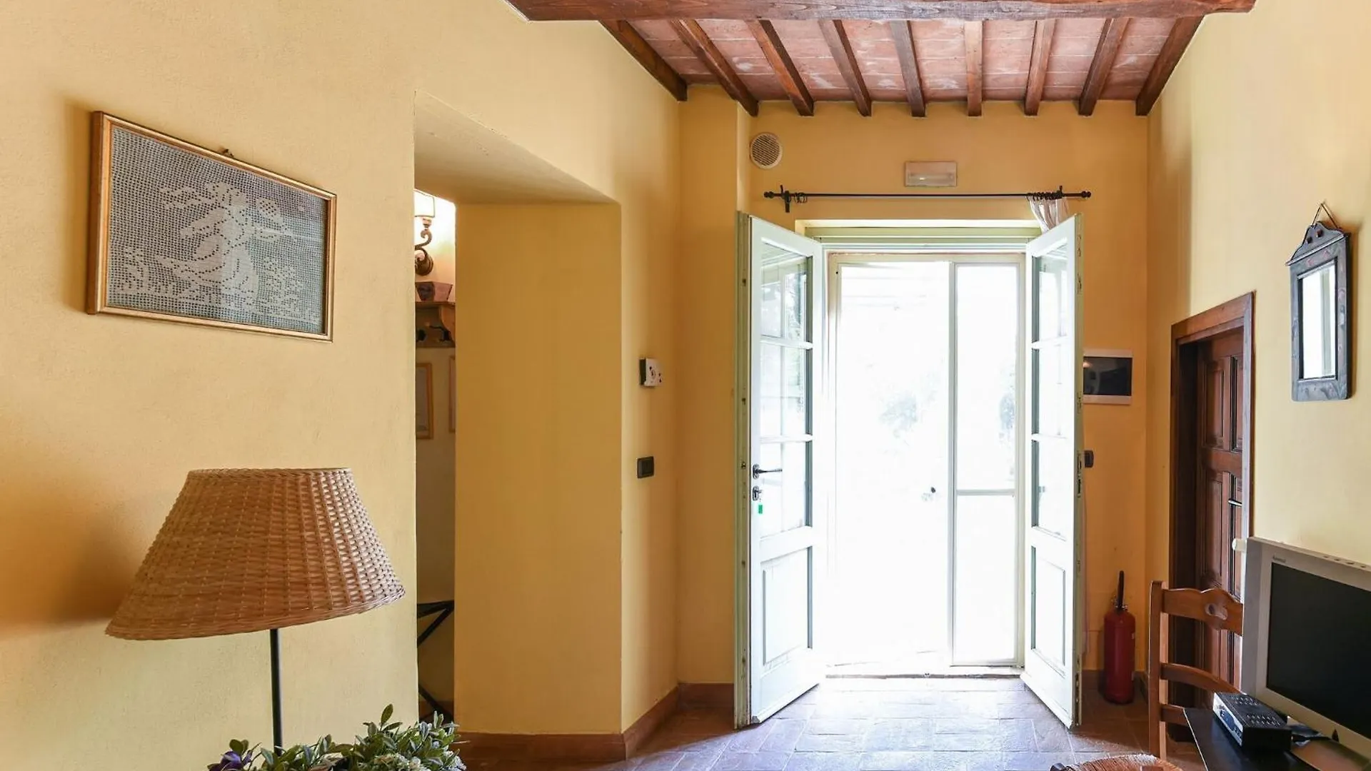 Comfortable Apartment With Stunning Views Near Hot Springs Italy
