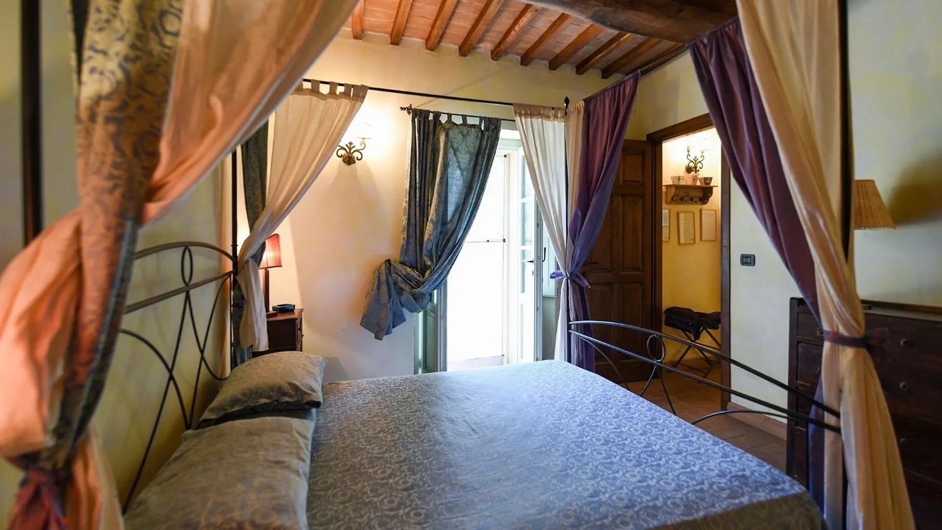 Comfortable Apartment With Stunning Views Near Hot Springs Holiday home