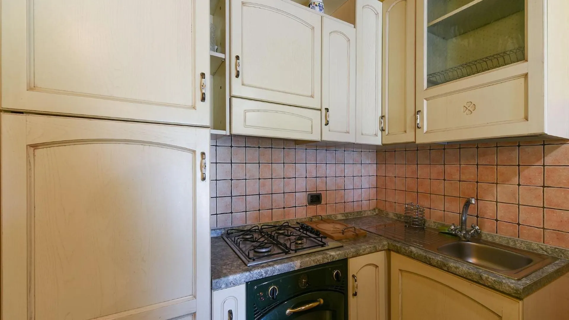 Comfortable Apartment With Stunning Views Near Hot Springs Holiday home